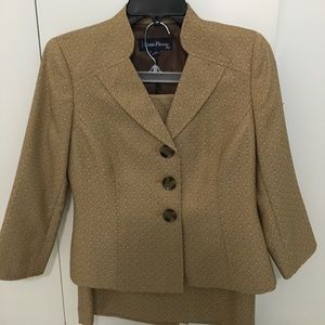 Brown Evan Picone Skirt Suit 2p